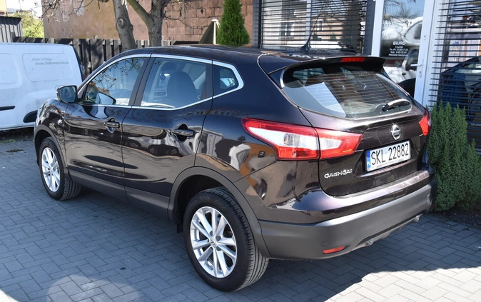 Nissan Qashqai cena 62999 przebieg: 106222, rok produkcji 2016 z Giżycko małe 742